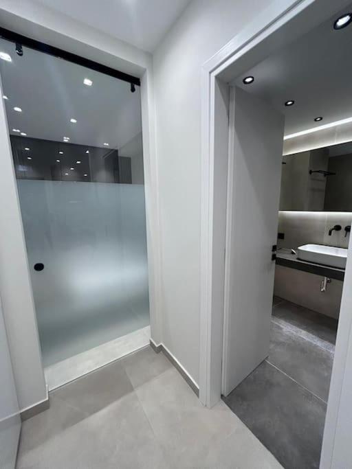 Bluemotion - Just Sleep Apartment Piraeus Ngoại thất bức ảnh
